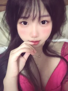 xiaoguai99 Public  8টি ছবি