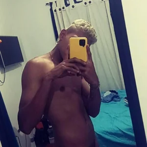 paulhot11 👀 圖片