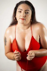 Roseemilf_ Public Foto