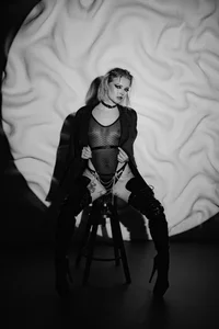 Lily_Daviss: mistress ( 5 фото)