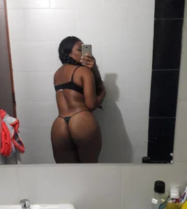 NaomiParkss Your beauty ebony 😻 รูป  3
