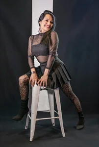 CharlotteCottin The black color looks like Immagine  9