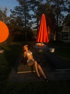 JazlynLant Sunny vibe Pic 2