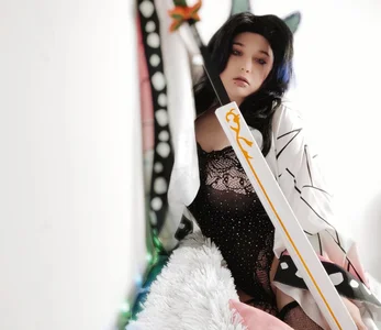 Estheri 🦋 Shinobu ,Mitsuri Foto 3