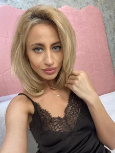 🔥 Hot blonde 🔥 od DeliaMArlow  4 snímek