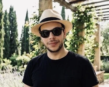 Golden_Leo_Bobby Public Pic