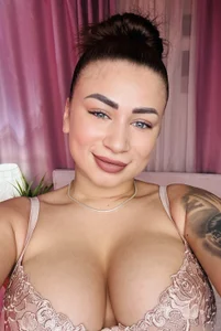 Me od AmeliaBarbie  7 snímek