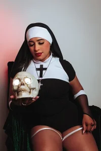 Nicky_gh 🎃A VERY HOT NUN, HAPPY HALLOWEEN🔥🖤 รูป  4
