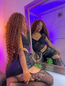 Cooper-Reds I love black outfit Pic