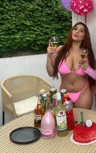 Kim_and_Mia birthday mia Pic 4