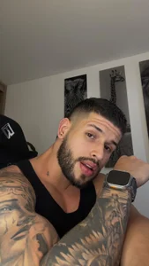 Santos_ramirez1 Modeling at home 🔥🔥 Pic