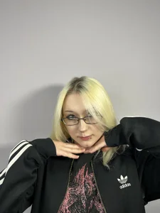 StellaZeolla Public Pic 3