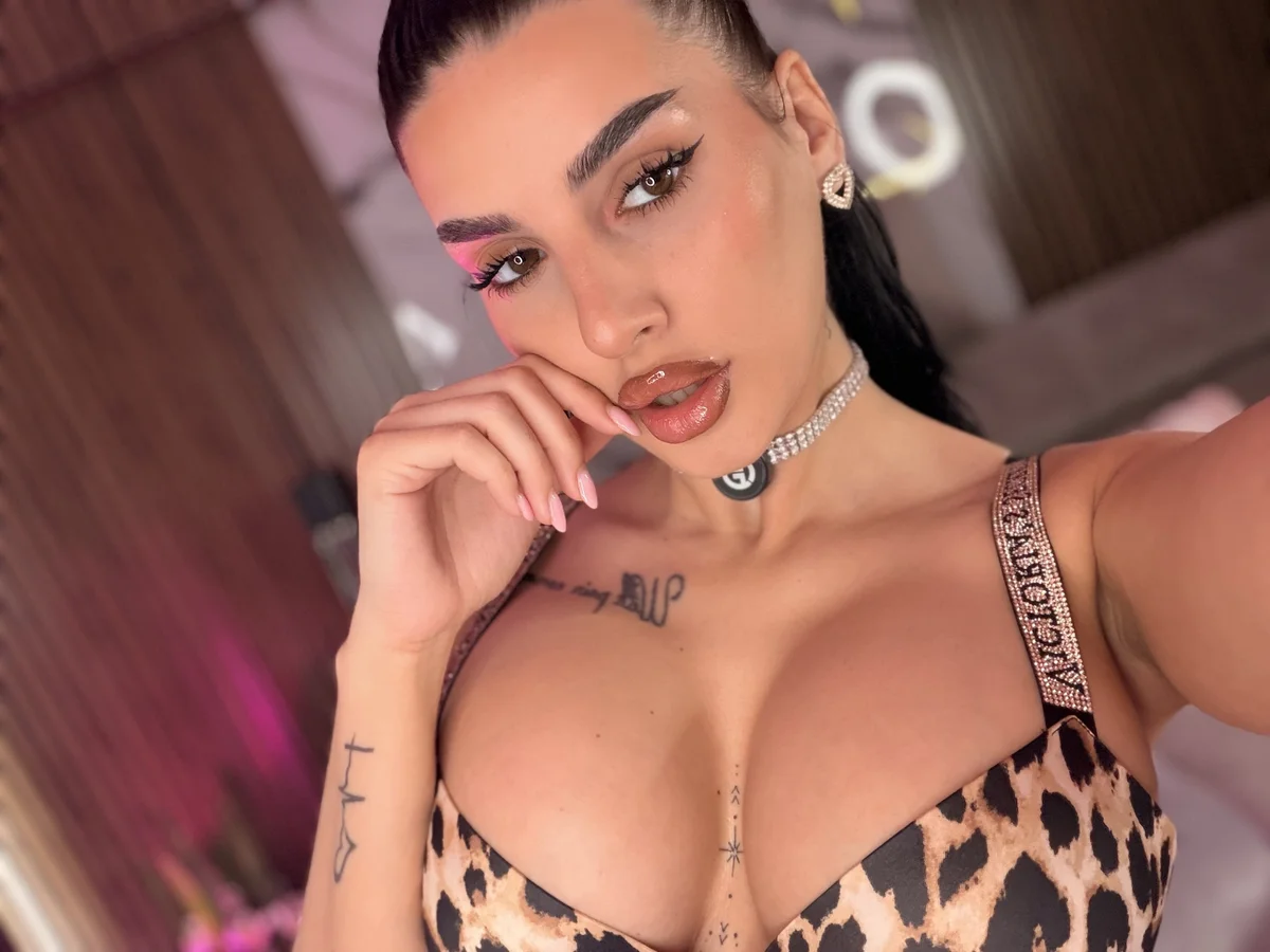 Ảnh Thịnh Hành của AmyBlair 9339
