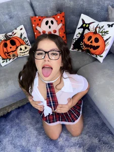 Emma_Glutton Happy Halloween 🎃  2. fénykép