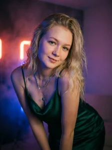 LeanaHasler photo shoot of my favorite dress Pic 5