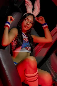 Krissi_latore Can I have your carrot?🐰 Foto 5