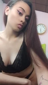 naughtylesbians__ I'm ellie ✨ Immagine 