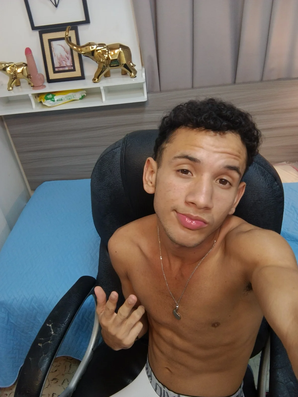 Ảnh Thịnh Hành của JDWhite18 2433