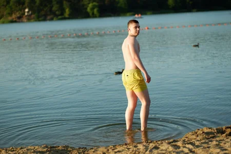 CassavaBoy-20: Public ( 5 фото)