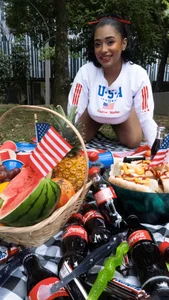 Emy_leon 🥳 Party in the USA! Pic 9