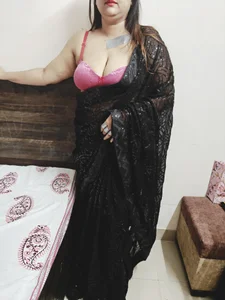 Savita_bhabhi18 Public 사진 5