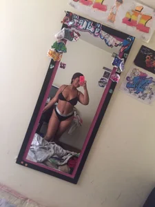 EmmaClack69 Public Pic 3