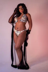 Evelonga_707 Public Foto 3