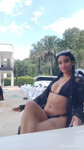 _nathaly_sweet a sexy girl on a walk Pic 4