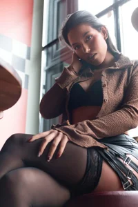 Lilith_dh 😊Would you like to have coffee with me after the office? Pic 3