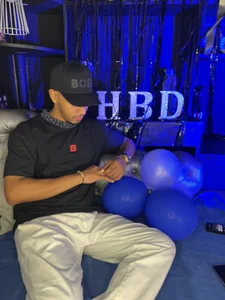 Brand_Collins HBD to ME 🎂 รูป  2