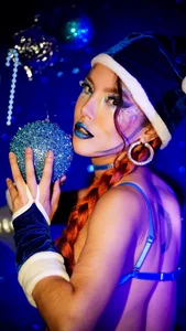 nix_wolf Wishes Santa Can't Fulfill 🎄 Foto