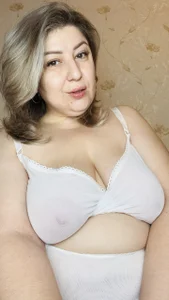 LizaTits Public Pic 5