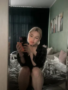 Mika_Lux Public Pic 6