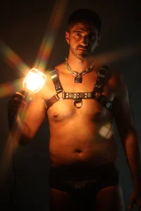 romT Public Pic 5