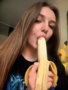 juicy-pussy ​A ​bit ​shy ​and ​a ​bit ​kinky Pic 7