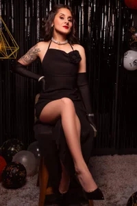 Alice_milf_ The perfect company for this time is me.🎃👄 Immagine  4