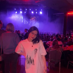 CindieArning Public صورة واحدة|CindieArning Public صورتان|CindieArning Public  صور|CindieArning Public  صورة