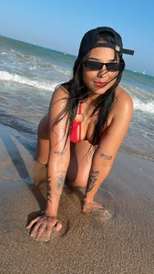 Tati_Mohanaa 🍒playa ,sol y arena 🌊🌞 Pic