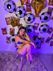 Wonderkloe_ World Cup final 💙🤍💙🤍 Pic 9