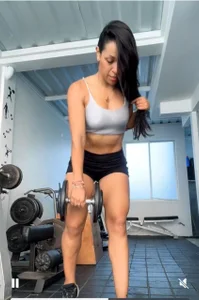 MelisaKovacs Always Fit 🏋🏻‍♀️ Gambar