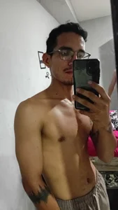 Jay_Oliver Public صورة واحدة|Jay_Oliver Public صورتان|Jay_Oliver Public  4 صور|Jay_Oliver Public  4 صورة