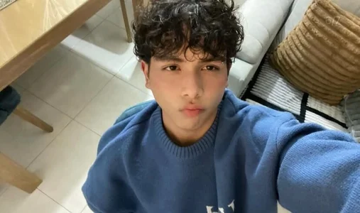 Elian_tay Public รูป 