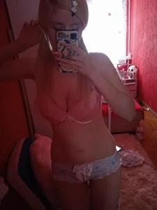 lovely_nekochan I miss my blonde hair color (this its no my natural color) Pic