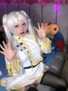 FRIEREN uWu od _alexa19pretty_  3 snímek