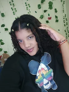 LilythBrown69 gilr ebony Pic 3