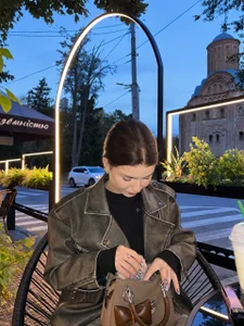 RoyalVelour_ Out for a walk while it’s still warm out 😏 Poză 5