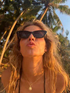 _Katie_Dierse sea ​​and me💁‍♀️🧜‍♀️🏝️🏞️  6. fénykép