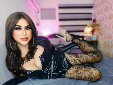 SheenaCool "I am your Goddess, your Mistress, your everything. Worship me Pic 4