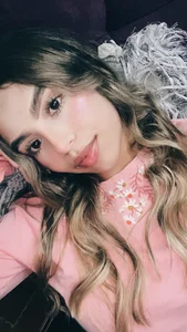 My favorite color is pink de MaelyClaire  Imagens