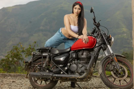 lets take a hot ride de IvonneOwen  7 Imagens